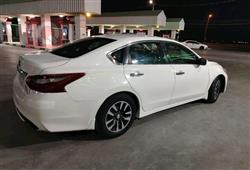 نيسان ألتيما